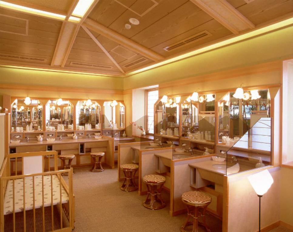 Fujikawaguchiko Onsen Konanso Hotel Kültér fotó A traditional onsen