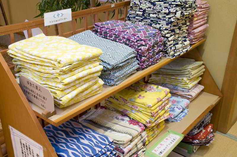 Fujikawaguchiko Onsen Konanso Hotel Kültér fotó A display of various types of Furoshiki