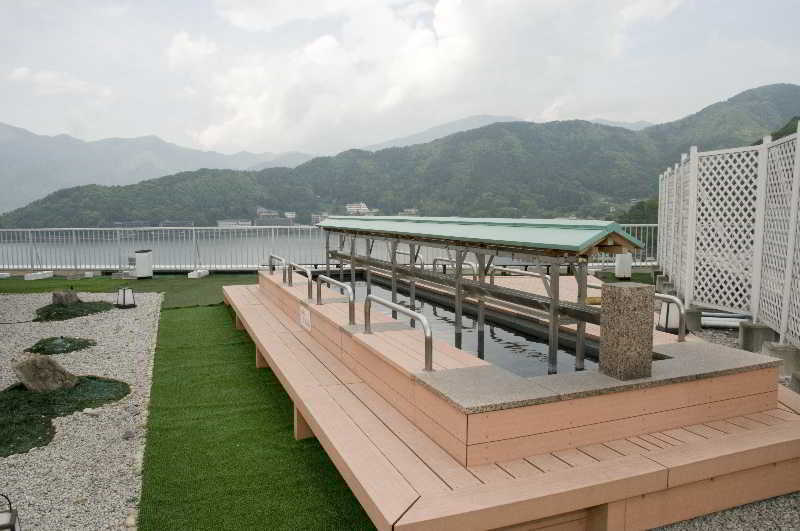 Fujikawaguchiko Onsen Konanso Hotel Kültér fotó The platform